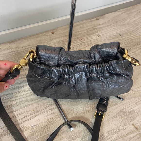 Marc by Marc Jacobs Dreamy Letter Linda Embossed Leather Bag Graphite Metal Bag - Picture 6 of 13